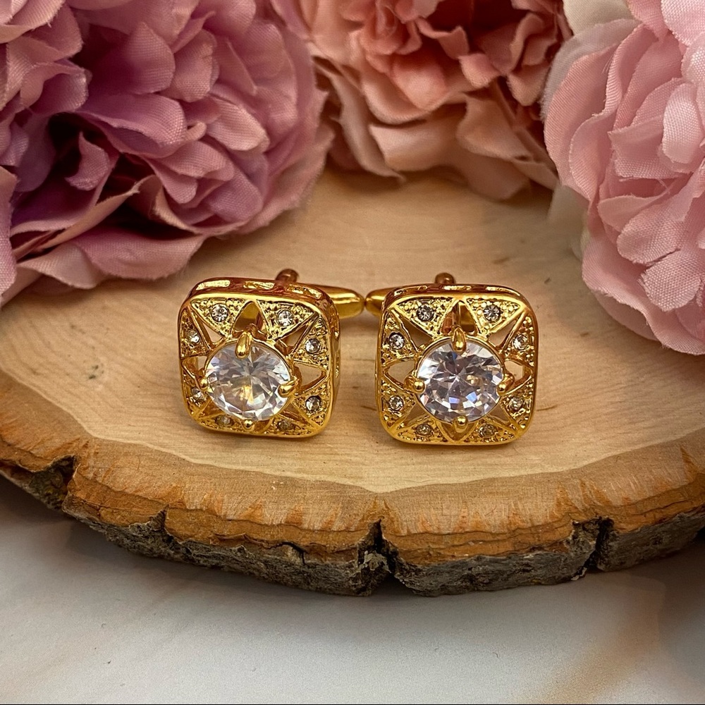 Elegant Rounded Square Gold Crystal Cufflinks - Picture 2 of 16